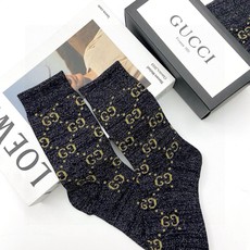 配包装 🌟【一盒2 双】 🌟Gucci 古奇 爆款金银丝长筒袜 中筒袜,超级火爆小腿袜。双针针织混纺金银丝材质,超完美结 配包装 🌟【一盒2 双】 🌟Gucci 古奇 爆款金银丝长筒袜 中筒袜,超级火爆小腿袜。双针针织混纺金银丝材质,超完美结