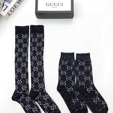 配包装 🌟【一盒2 双】 🌟Gucci 古奇 爆款金银丝长筒袜 中筒袜,超级火爆小腿袜。双针针织混纺金银丝材质,超完美结 配包装 🌟【一盒2 双】 🌟Gucci 古奇 爆款金银丝长筒袜 中筒袜,超级火爆小腿袜。双针针织混纺金银丝材质,超完美结