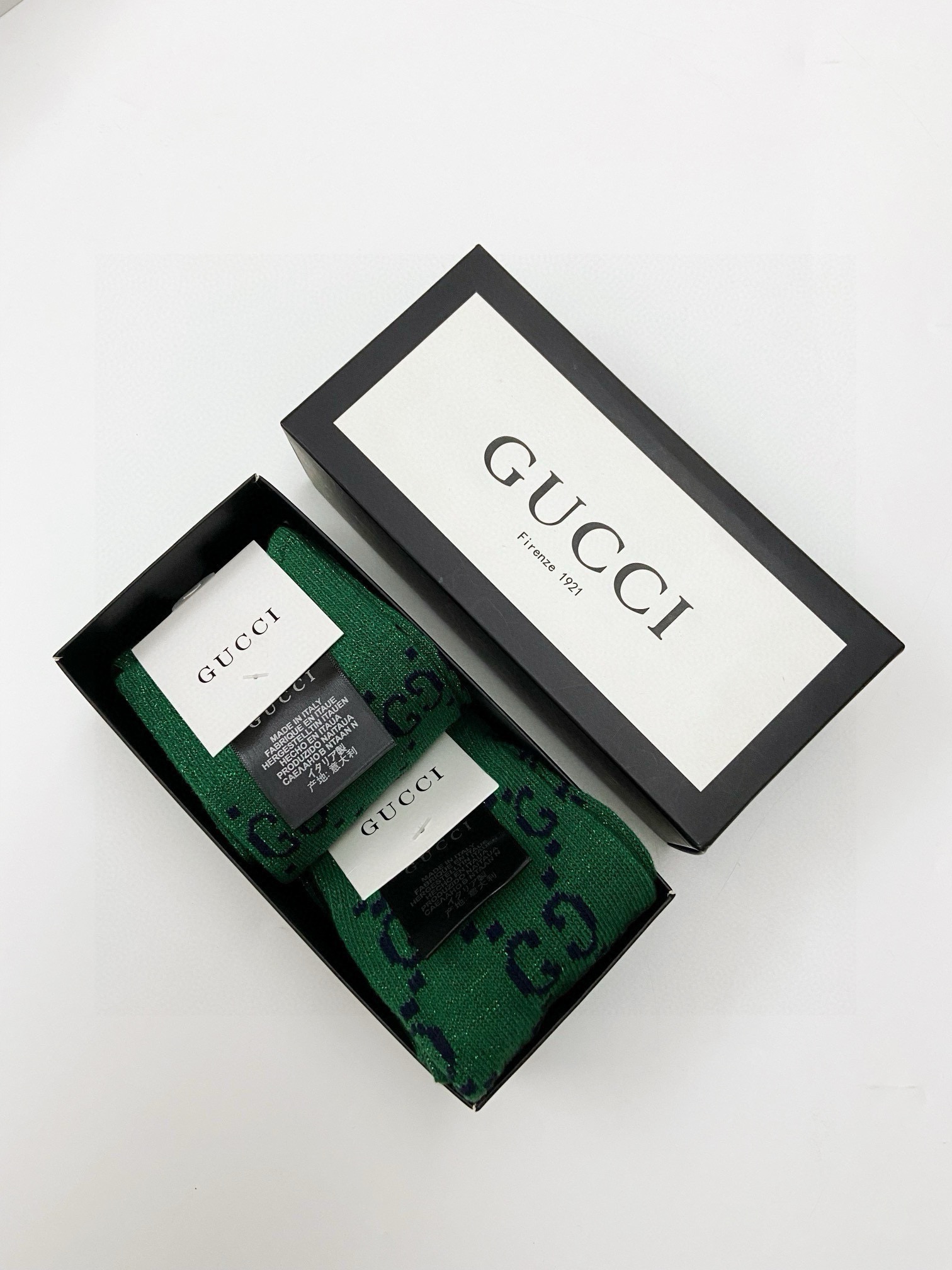 配包装 🌟【一盒2 双】 🌟Gucci 古奇 爆款金银丝长筒袜 中筒袜，超级火爆小腿袜。双针针织混纺金银丝材质，超完美结