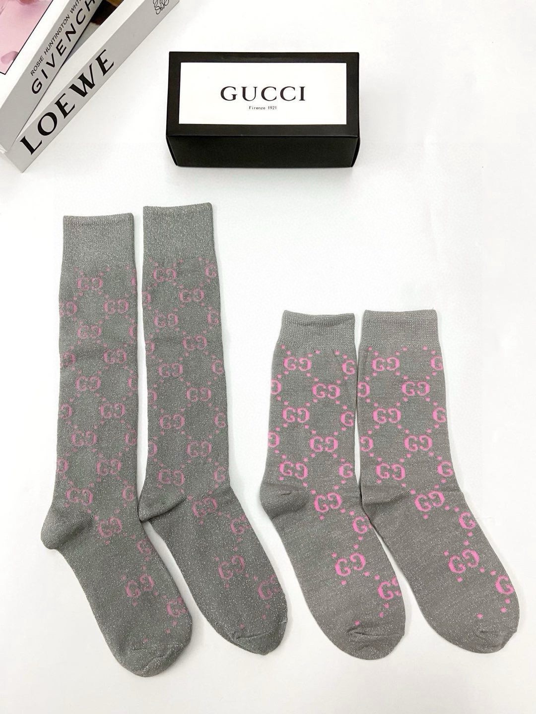 配包装 🌟【一盒2 双】 🌟Gucci 古奇 爆款金银丝长筒袜 中筒袜，超级火爆小腿袜。双针针织混纺金银丝材质，超完美结