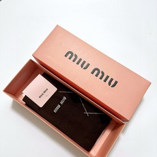 配包装 🌟【一盒一 双】 🌟缪缪 miumiu 经典字母logo纯棉袜 小腿堆堆袜,ins超火爆红人同款,精美 面料, 配包装 🌟【一盒一 双】 🌟缪缪 miumiu 经典字母logo纯棉袜 小腿堆堆袜,ins超火爆红人同款,精美 面料,