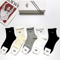 配包装 🌟【一盒5 双】 🌟alo 经典字母logo纯棉短袜 中筒袜 , 男女同款,ins超火爆红人同款,精美纯棉 配包装 🌟【一盒5 双】 🌟alo 经典字母logo纯棉短袜 中筒袜 , 男女同款,ins超火爆红人同款,精美纯棉