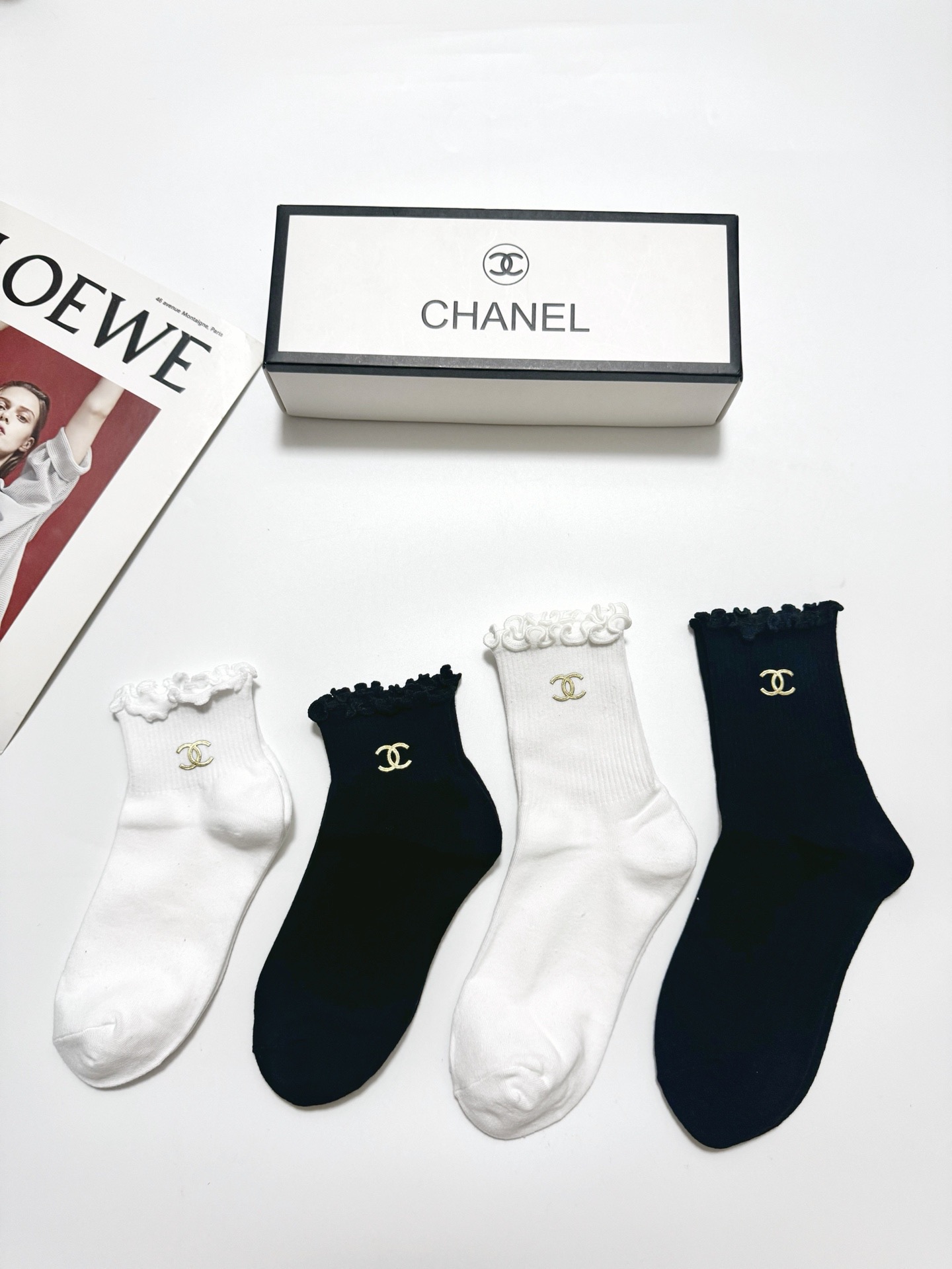 配包装 🌟【一盒4双】 🌟Chanel 香奈儿 经典字母logo 木耳边纯棉中筒袜 短筒袜经典纯色 🌟ins爆款!专柜在 配包装 🌟【一盒4双】 🌟Chanel 香奈儿 经典字母logo 木耳边纯棉中筒袜 短筒袜经典纯色 🌟ins爆款!专柜在