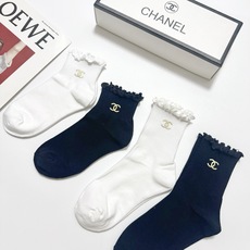 配包装 🌟【一盒4双】 🌟Chanel 香奈儿 经典字母logo 木耳边纯棉中筒袜 短筒袜经典纯色 🌟ins爆款!专柜在 配包装 🌟【一盒4双】 🌟Chanel 香奈儿 经典字母logo 木耳边纯棉中筒袜 短筒袜经典纯色 🌟ins爆款!专柜在