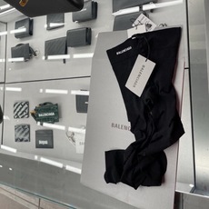 高版本【腰部印胶logo】 配包装 【一盒一双】🌟Balenciaga巴黎世家字母丝袜 🌟好看到爆炸 ,欧美大牌丝袜。 高版本【腰部印胶logo】 配包装 【一盒一双】🌟Balenciaga巴黎世家字母丝袜 🌟好看到爆炸 ,欧美大牌丝袜。