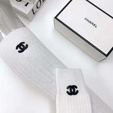 配包装 🌟【一盒一双】 🌟Chanel 香奈儿 经典双C字母logo纯棉长筒袜 小腿袜 🌟ins爆款!专柜在售ing 配包装 🌟【一盒一双】 🌟Chanel 香奈儿 经典双C字母logo纯棉长筒袜 小腿袜 🌟ins爆款!专柜在售ing