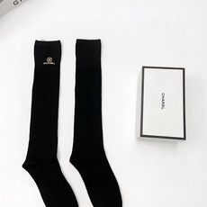 配包装 🌟【一盒一双】 🌟Chanel 香奈儿 经典字母logo纯棉长筒袜 小腿袜 🌟重工装饰个性时尚 🌟ins爆款! 配包装 🌟【一盒一双】 🌟Chanel 香奈儿 经典字母logo纯棉长筒袜 小腿袜 🌟重工装饰个性时尚 🌟ins爆款!