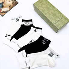 配包装 🌟【一盒5 双】 🌟Gucci 古琦 经典字母logo 双G 短袜 ,ins超火爆短袜,纯棉面料,潮人必备 配包装 🌟【一盒5 双】 🌟Gucci 古琦 经典字母logo 双G 短袜 ,ins超火爆短袜,纯棉面料,潮人必备