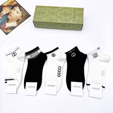配包装 🌟【一盒5 双】 🌟Gucci 古琦 经典字母logo 双G 短袜 ,ins超火爆短袜,纯棉面料,潮人必备 配包装 🌟【一盒5 双】 🌟Gucci 古琦 经典字母logo 双G 短袜 ,ins超火爆短袜,纯棉面料,潮人必备
