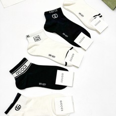 配包装 🌟【一盒5 双】 🌟Gucci 古琦 经典字母logo 双G 短袜 ,ins超火爆短袜,纯棉面料,潮人必备 配包装 🌟【一盒5 双】 🌟Gucci 古琦 经典字母logo 双G 短袜 ,ins超火爆短袜,纯棉面料,潮人必备