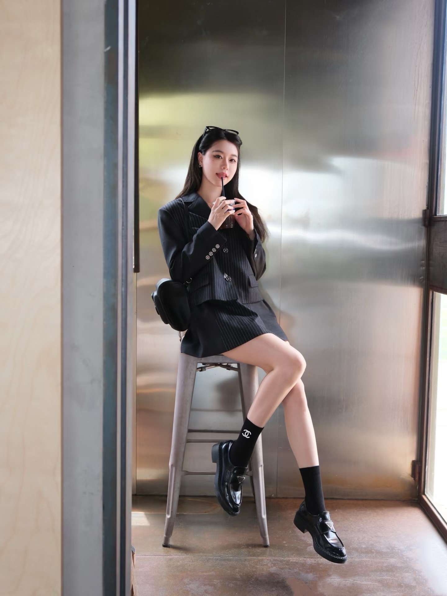 配包装 🌟【一盒4双】 🌟Chanel 香奈儿 经典纯色 字母logo 纯棉中筒袜 🌟ins爆款!专柜在售ing 🌟原 配包装 🌟【一盒4双】 🌟Chanel 香奈儿 经典纯色 字母logo 纯棉中筒袜 🌟ins爆款!专柜在售ing 🌟原