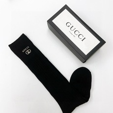 配包装 🌟【一盒一双】 🌟 Gucci 古琦 爆款经典字母 长筒袜 小腿袜。双针针织材质,超完美结合,款式经典,专柜同步 配包装 🌟【一盒一双】 🌟 Gucci 古琦 爆款经典字母 长筒袜 小腿袜。双针针织材质,超完美结合,款式经典,专柜同步