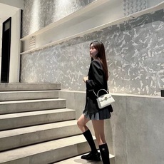 ้
ๅ
่ฃ
๐ใไธ็ไธๅใ ๐ Chanel ้ฆๅฅๅฟ ็ๆฌพ็ปๅ
ธๅญๆฏ logo ้ฟ็ญ่ข ๅฐ่
ฟ่ขใๅ้้็ปๆ่ดจ๏ผ่ถ
ๅฎ็พ็ปๅ๏ผๆฌพๅผ ้
ๅ
่ฃ
๐ใไธ็ไธๅใ ๐ Chanel ้ฆๅฅๅฟ ็ๆฌพ็ปๅ
ธๅญๆฏ logo ้ฟ็ญ่ข ๅฐ่
ฟ่ขใๅ้้็ปๆ่ดจ๏ผ่ถ
ๅฎ็พ็ปๅ๏ผๆฌพๅผ