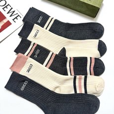 配包装 🌟【一盒5 双】 🌟Gucci 古琦 经典刺绣字母logo 纯棉中筒袜 ,ins超火爆小腿袜,纯棉面料,潮 配包装 🌟【一盒5 双】 🌟Gucci 古琦 经典刺绣字母logo 纯棉中筒袜 ,ins超火爆小腿袜,纯棉面料,潮