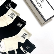 配包装 🌟【一盒5 双】 🌟alo经典字母logo 纯棉 混纺网面 中筒袜 ,软糯亲肤,ins超火爆配色 ,潮人必 配包装 🌟【一盒5 双】 🌟alo经典字母logo 纯棉 混纺网面 中筒袜 ,软糯亲肤,ins超火爆配色 ,潮人必