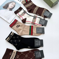 配包装 🌟【一盒5 双】 🌟Gucci 古琦 经典字母logo 纯棉短筒袜 ,男女同款 ,ins超火爆短袜,纯棉面 配包装 🌟【一盒5 双】 🌟Gucci 古琦 经典字母logo 纯棉短筒袜 ,男女同款 ,ins超火爆短袜,纯棉面