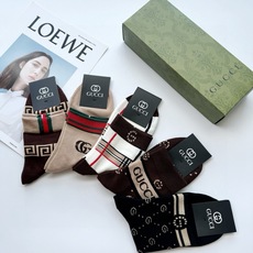 配包装 🌟【一盒5 双】 🌟Gucci 古琦 经典字母logo 纯棉短筒袜 ,男女同款 ,ins超火爆短袜,纯棉面 配包装 🌟【一盒5 双】 🌟Gucci 古琦 经典字母logo 纯棉短筒袜 ,男女同款 ,ins超火爆短袜,纯棉面