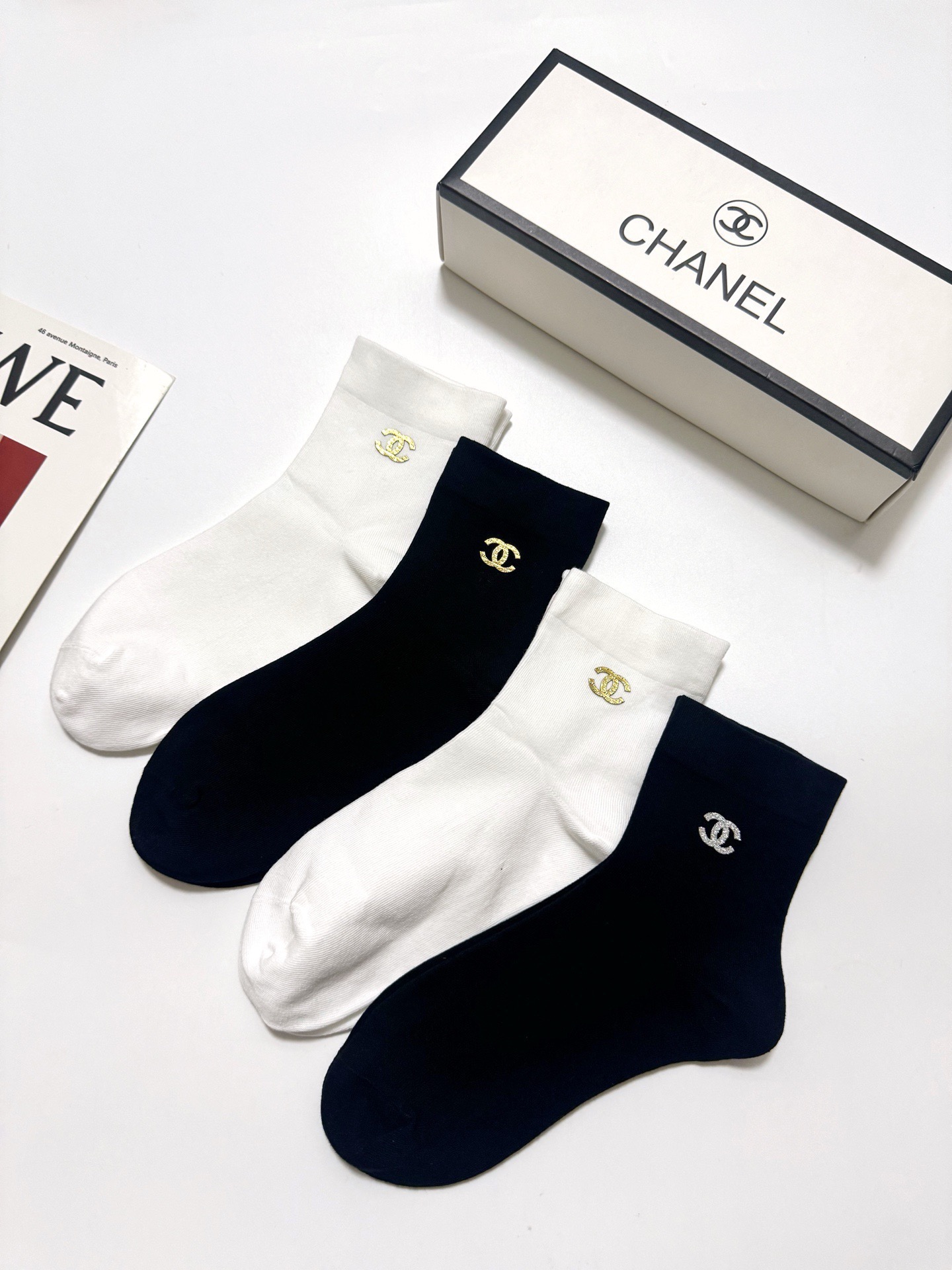 配包装 🌟【一盒4双】  🌟Chanel 香奈儿 经典字母logo ins超火爆短筒袜，纯棉面料，潮人必备 ，经典配色 