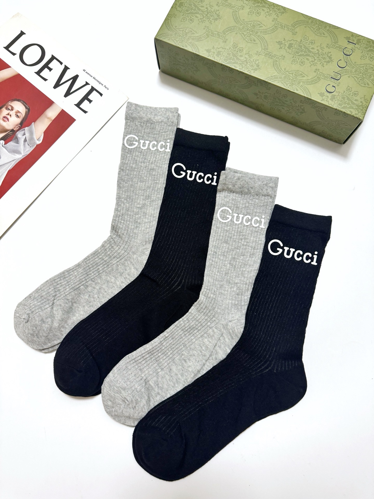 配包装 🌟【一盒4 双】 🌟Gucci 古奇 爆款双G字母 长筒袜 小腿袜,短腿袜 。专柜同步发售ing ,巨多明星红 配包装 🌟【一盒4 双】 🌟Gucci 古奇 爆款双G字母 长筒袜 小腿袜,短腿袜 。专柜同步发售ing ,巨多明星红