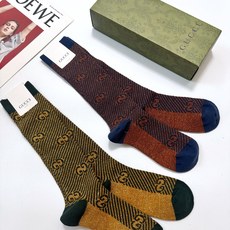 配包装 🌟【一盒2双】 🌟Gucci 古奇 爆款金银丝长筒袜 小腿袜。原单品质!双针针织混纺金银丝材质,超完美结合,款式 配包装 🌟【一盒2双】 🌟Gucci 古奇 爆款金银丝长筒袜 小腿袜。原单品质!双针针织混纺金银丝材质,超完美结合,款式