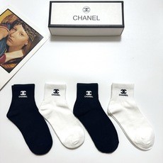 配包装 🌟【一盒4双】 🌟Chanel 香奈儿 经典字母logo 纯棉短筒袜 经典纯色短袜 🌟ins爆款!专柜在售ing 配包装 🌟【一盒4双】 🌟Chanel 香奈儿 经典字母logo 纯棉短筒袜 经典纯色短袜 🌟ins爆款!专柜在售ing