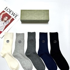 配包装 🌟【一盒5 双】 🌟Gucci 古琦 经典刺绣字母logo 纯棉 混纺中筒袜 ,软糯亲肤,ins超火爆配色 配包装 🌟【一盒5 双】 🌟Gucci 古琦 经典刺绣字母logo 纯棉 混纺中筒袜 ,软糯亲肤,ins超火爆配色