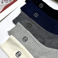 配包装 🌟【一盒5 双】 🌟Gucci 古琦 经典刺绣字母logo 纯棉 混纺中筒袜 ,软糯亲肤,ins超火爆配色 配包装 🌟【一盒5 双】 🌟Gucci 古琦 经典刺绣字母logo 纯棉 混纺中筒袜 ,软糯亲肤,ins超火爆配色