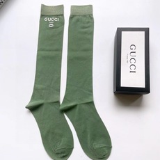 配包装 🌟【一盒一双】 🌟 Gucci 古琦 爆款经典字母 长筒袜 小腿袜。金银丝混纺,夏季薄款 ,款式经典,专柜同步发 配包装 🌟【一盒一双】 🌟 Gucci 古琦 爆款经典字母 长筒袜 小腿袜。金银丝混纺,夏季薄款 ,款式经典,专柜同步发