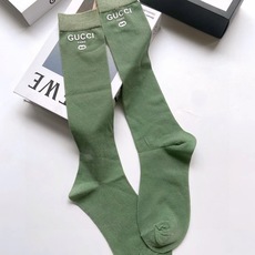 配包装 🌟【一盒一双】 🌟 Gucci 古琦 爆款经典字母 长筒袜 小腿袜。金银丝混纺,夏季薄款 ,款式经典,专柜同步发 配包装 🌟【一盒一双】 🌟 Gucci 古琦 爆款经典字母 长筒袜 小腿袜。金银丝混纺,夏季薄款 ,款式经典,专柜同步发