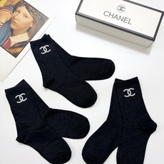 配包装 🌟【一盒3双】 🌟Chanel 香奈儿 经典字母logo 金银丝混纺 纯棉中筒袜 ,重工配饰,ins超火爆红人 配包装 🌟【一盒3双】 🌟Chanel 香奈儿 经典字母logo 金银丝混纺 纯棉中筒袜 ,重工配饰,ins超火爆红人