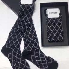 配包装 🌟【一盒一双】 🌟Chanel 香奈儿 爆款菱格长筒袜 小腿袜,金银丝混纺材质,超完美配色,款式经典,专柜同步发 配包装 🌟【一盒一双】 🌟Chanel 香奈儿 爆款菱格长筒袜 小腿袜,金银丝混纺材质,超完美配色,款式经典,专柜同步发