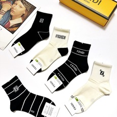 配包装 🌟【一盒5 双】 🌟芬迪FENDI 经典字母logo 纯棉中筒袜 ,ins超火爆短袜,纯棉面料,潮人必备 配包装 🌟【一盒5 双】 🌟芬迪FENDI 经典字母logo 纯棉中筒袜 ,ins超火爆短袜,纯棉面料,潮人必备