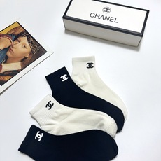 配包装 🌟【一盒4双】 🌟Chanel 香奈儿 经典字母logo 纯棉短筒袜 经典纯色短袜 🌟ins爆款!专柜在售ing 配包装 🌟【一盒4双】 🌟Chanel 香奈儿 经典字母logo 纯棉短筒袜 经典纯色短袜 🌟ins爆款!专柜在售ing
