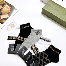 配包装 🌟【一盒5双】男女同款 🌟Versace 范思哲 经典logo 纯棉短袜 ,ins超火爆短袜,纯棉面料,潮 配包装 🌟【一盒5双】男女同款 🌟Versace 范思哲 经典logo 纯棉短袜 ,ins超火爆短袜,纯棉面料,潮