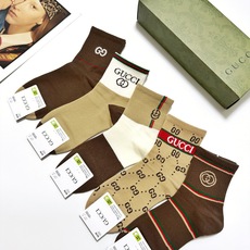 配包装 🌟【一盒5双】 🌟Gucci 古琦 经典字母logo 纯棉中筒袜 ,ins超火爆短袜,纯棉面料,潮人必备 配包装 🌟【一盒5双】 🌟Gucci 古琦 经典字母logo 纯棉中筒袜 ,ins超火爆短袜,纯棉面料,潮人必备