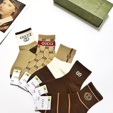 配包装 🌟【一盒5双】 🌟Gucci 古琦 经典字母logo 纯棉中筒袜 ,ins超火爆短袜,纯棉面料,潮人必备 配包装 🌟【一盒5双】 🌟Gucci 古琦 经典字母logo 纯棉中筒袜 ,ins超火爆短袜,纯棉面料,潮人必备