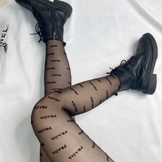 配包装 【一盒一双】🌟Prada 普拉达经典植绒字母丝袜 🌟好看到爆炸 ,欧美大牌丝袜🔥一比一高版本制作,可以看得到的工 配包装 【一盒一双】🌟Prada 普拉达经典植绒字母丝袜 🌟好看到爆炸 ,欧美大牌丝袜🔥一比一高版本制作,可以看得到的工