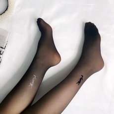 配包装 【一盒一双】🌟Saint Laurent#圣罗兰经典植绒YSL字母丝袜 🌟Rose同款🌟超多明星带货!黑丝也能穿 配包装 【一盒一双】🌟Saint Laurent#圣罗兰经典植绒YSL字母丝袜 🌟Rose同款🌟超多明星带货!黑丝也能穿