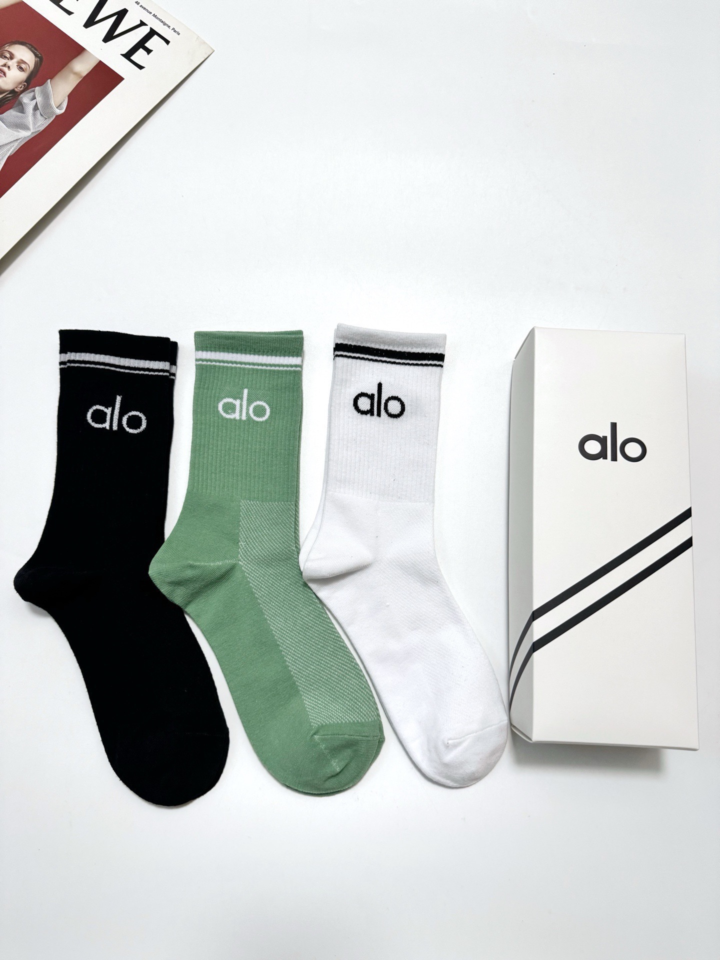 NO:940574,Comes with packaging [3 pairs in a box] alo classic letter logo pure cotton mid-calf socks, ins super popular calf socks, pure cotton fabric, a must-have for fashionistas, classic color matching, personalized, fashionable and versatile, you deserve it Socks, stockings, socks, socks19860909配包装【一盒3双】  alo 经典字母logo 纯棉中筒袜,ins超火爆小腿短袜,纯棉面料,潮人必备 ,经典配色 个性时尚百搭款,你值得拥有哦袜子,丝袜,袜子,socks,accessory
