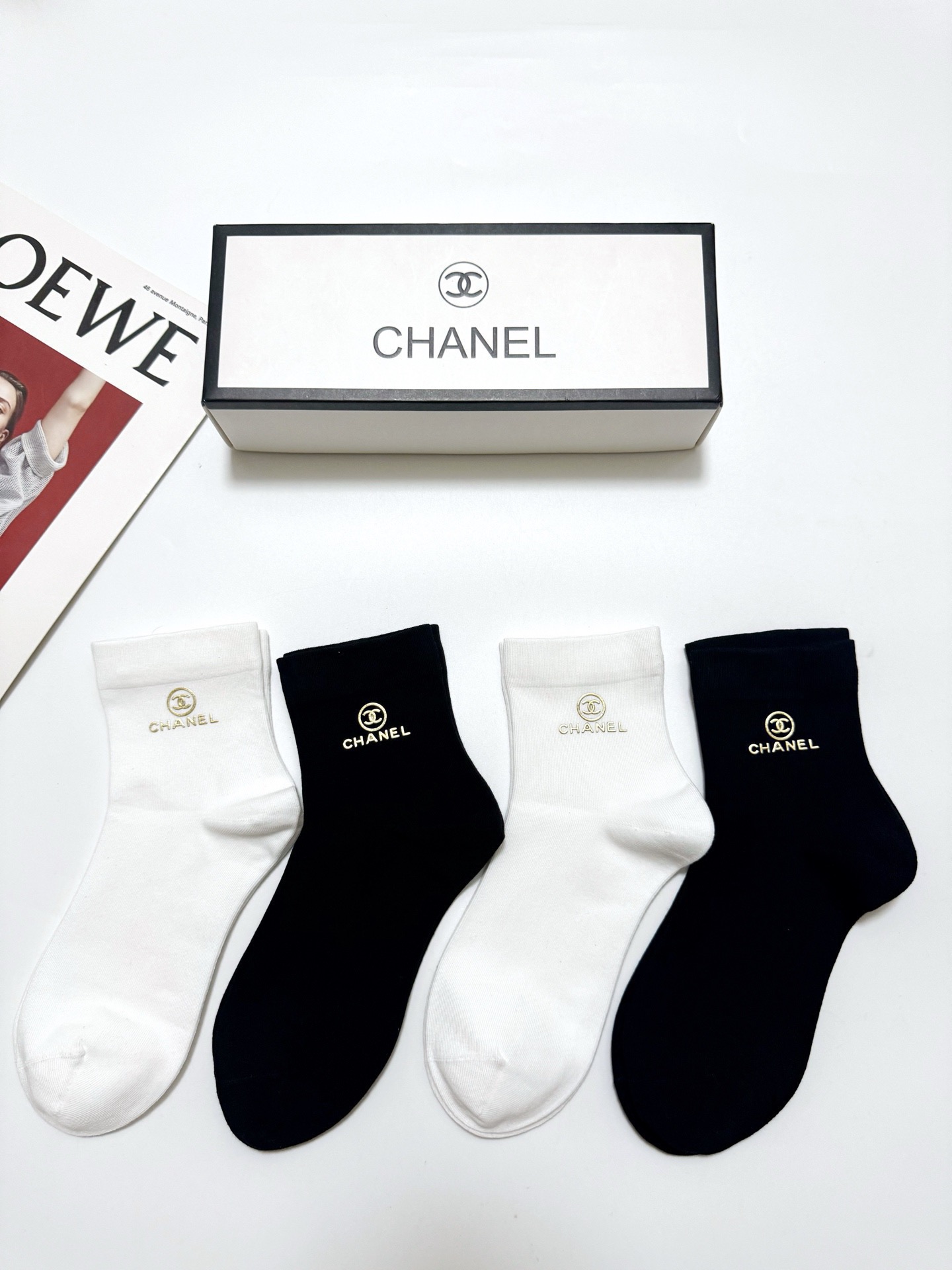 NO:940591,Comes with packaging [5 pairs in a box] Chanel Chanel classic letter logo pure cotton socks, ins hot solid color design, a must-have for fashionistas, personalized, fashionable and versatile, you deserve it Socks, stockings, socks, chanel, chanel, socks19860909配包装【一盒5双】 Chanel 香奈儿 经典字母logo 纯棉短筒袜,ins火爆纯色设计,潮人必备 ,个性时尚百搭款,你值得拥有哦袜子,丝袜,袜子,chanel,chanel,socks,accessory