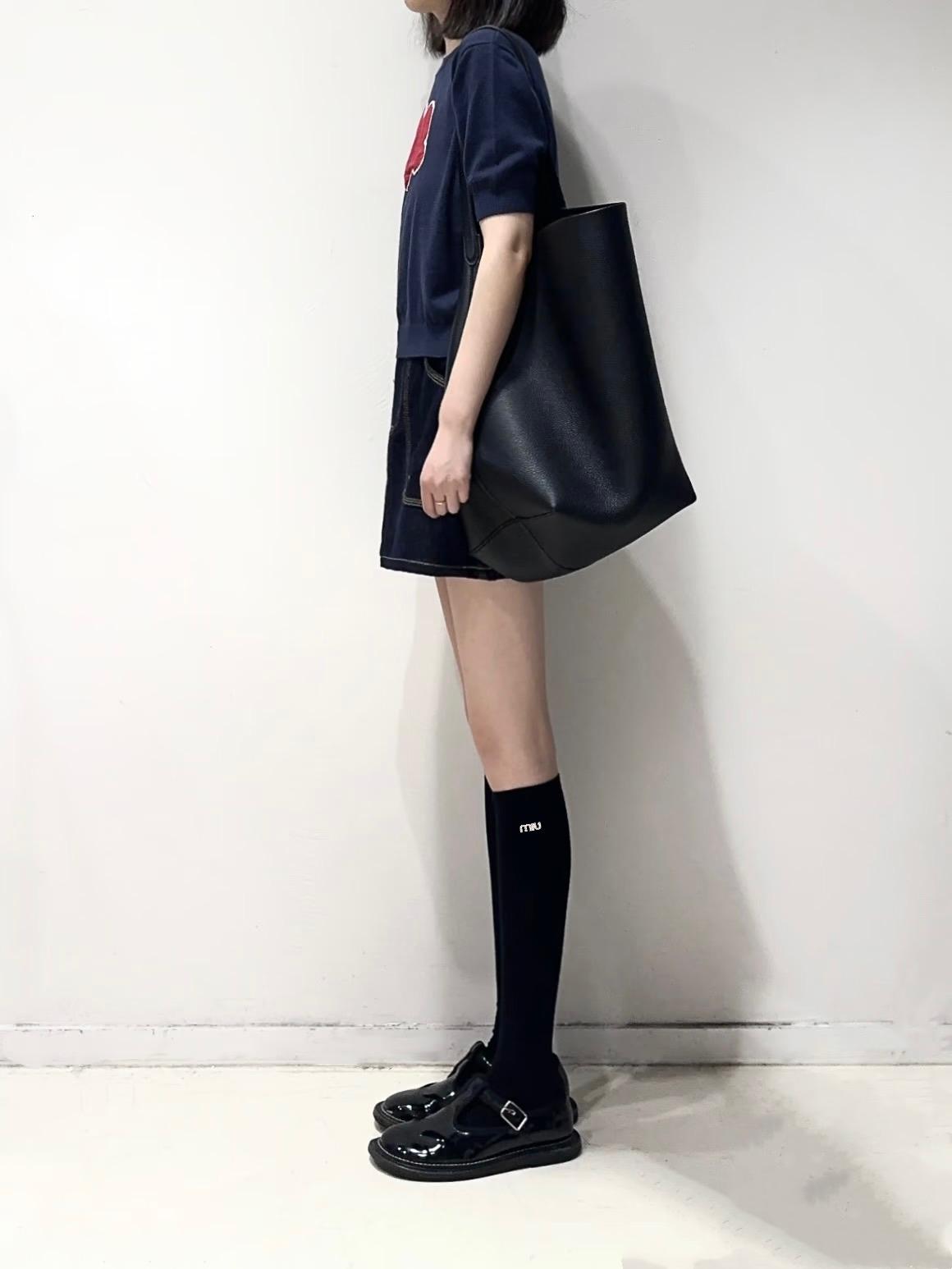 配包装 🌟【一盒2双】  🌟缪缪 miumiu 经典字母logo 纯棉高筒袜/中筒袜   ，ins超火爆小腿袜，纯棉面料
