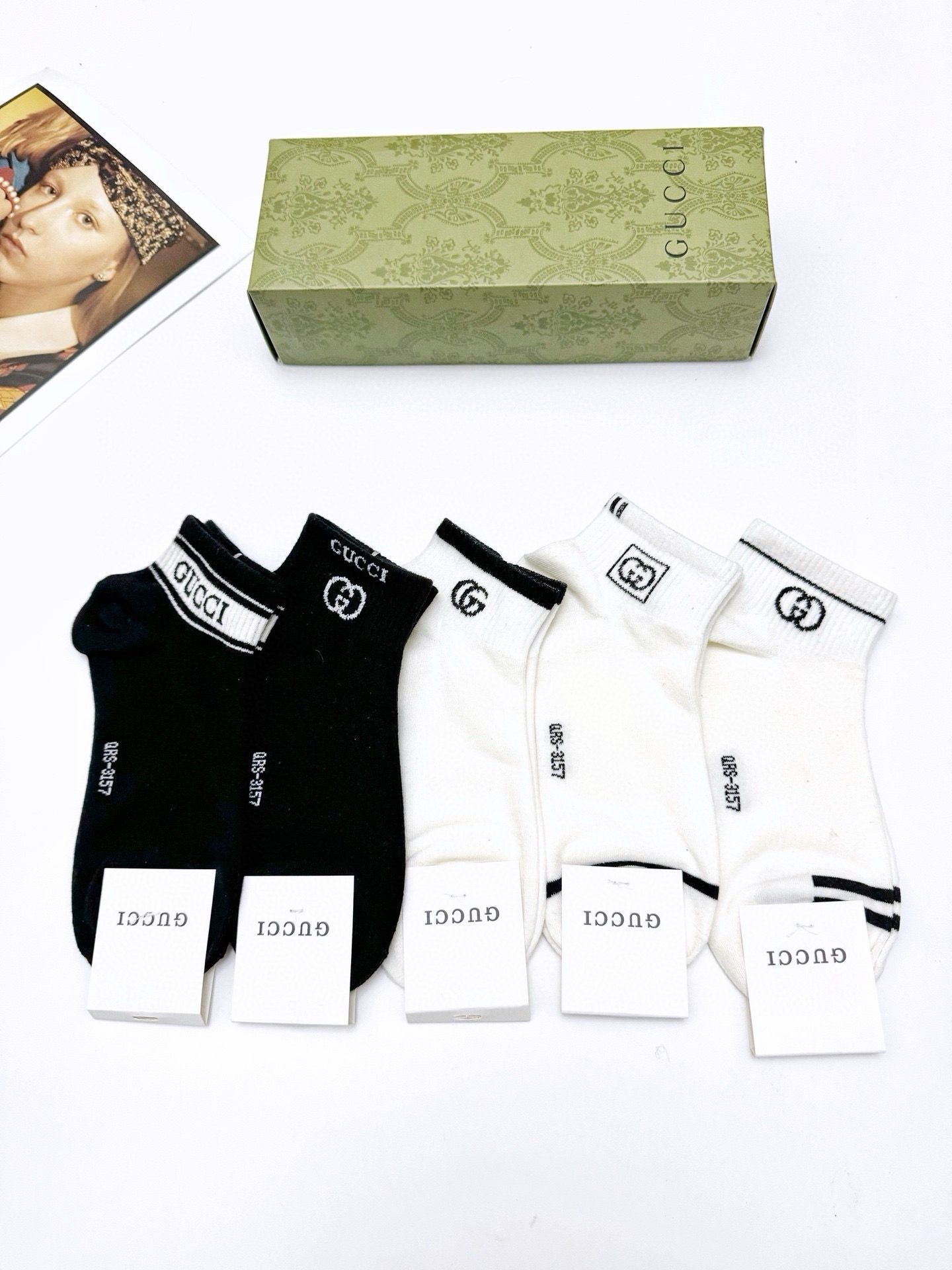 配包装 🌟【一盒5 双】  🌟Gucci 古琦 经典字母logo 双G 短袜   ，ins超火爆短袜，纯棉面料，潮人必备