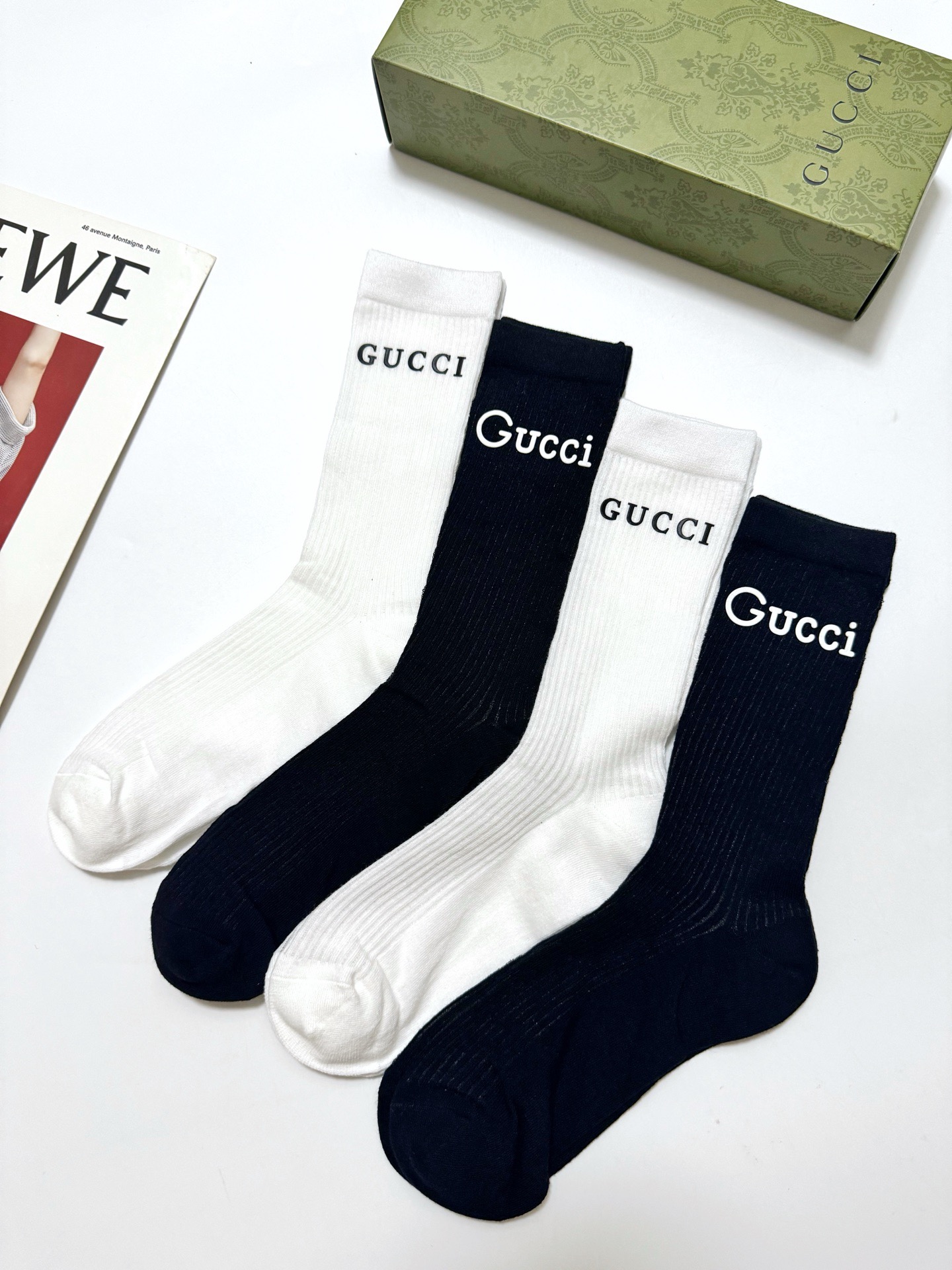 配包装 🌟【一盒4 双】 🌟Gucci  古奇 爆款双G字母 长筒袜 小腿袜，短腿袜 🔥专柜同步发售ing ，巨多明星红