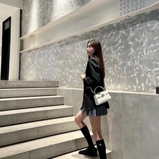 配包装 🌟【一盒一双】 🌟 Chanel 香奈儿 爆款经典字母 logo 长筒袜 小腿袜🔥双针针织材质,超完美结合,款式 配包装 🌟【一盒一双】 🌟 Chanel 香奈儿 爆款经典字母 logo 长筒袜 小腿袜🔥双针针织材质,超完美结合,款式