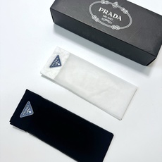 配包装 🌟【一盒2 双】 🌟Prada 普拉达 经典字母logo中筒丝袜 小腿袜 🌟ins爆款!专柜在售ing 🌟好看 配包装 🌟【一盒2 双】 🌟Prada 普拉达 经典字母logo中筒丝袜 小腿袜 🌟ins爆款!专柜在售ing 🌟好看