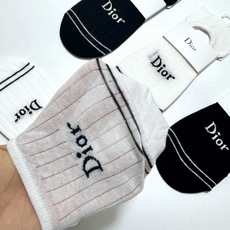 配包装 🌟【一盒5双】 🌟Dior 迪奥 经典字母logo 纯棉船袜 ,ins超火爆条纹短袜,纯棉面料,潮人必备 配包装 🌟【一盒5双】 🌟Dior 迪奥 经典字母logo 纯棉船袜 ,ins超火爆条纹短袜,纯棉面料,潮人必备