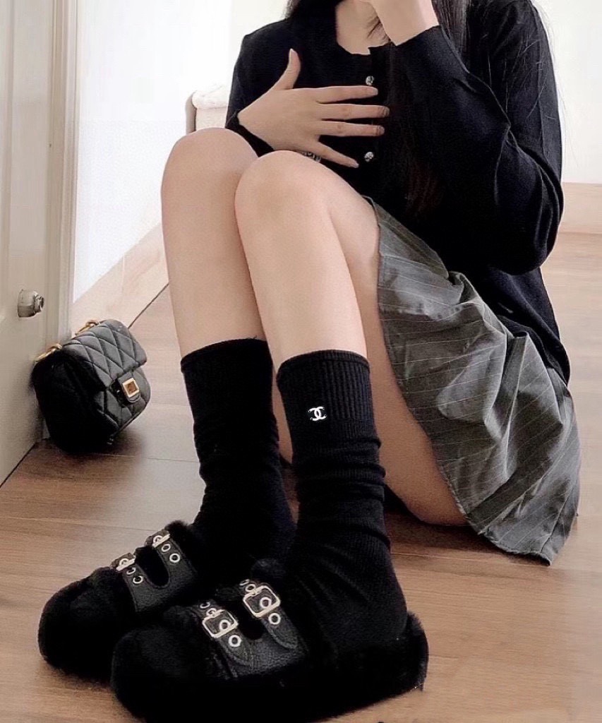 配包装 🌟【一盒一双】 🌟Chanel 香奈儿 经典字母logo纯棉长筒袜  小腿袜 🌟重工装饰个性时尚 🌟ins爆款！