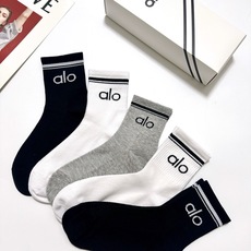 配包装 🌟【一盒5 双】 🌟alo 经典字母logo纯棉短袜 中筒袜 , 男女同款,ins超火爆红人同款,精美纯棉 配包装 🌟【一盒5 双】 🌟alo 经典字母logo纯棉短袜 中筒袜 , 男女同款,ins超火爆红人同款,精美纯棉