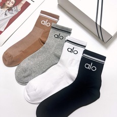 配包装 🌟【一盒4双】 🌟alo 经典字母logo纯棉短袜 中筒袜 , 男女同款,ins超火爆红人同款,精美纯棉 面 配包装 🌟【一盒4双】 🌟alo 经典字母logo纯棉短袜 中筒袜 , 男女同款,ins超火爆红人同款,精美纯棉 面