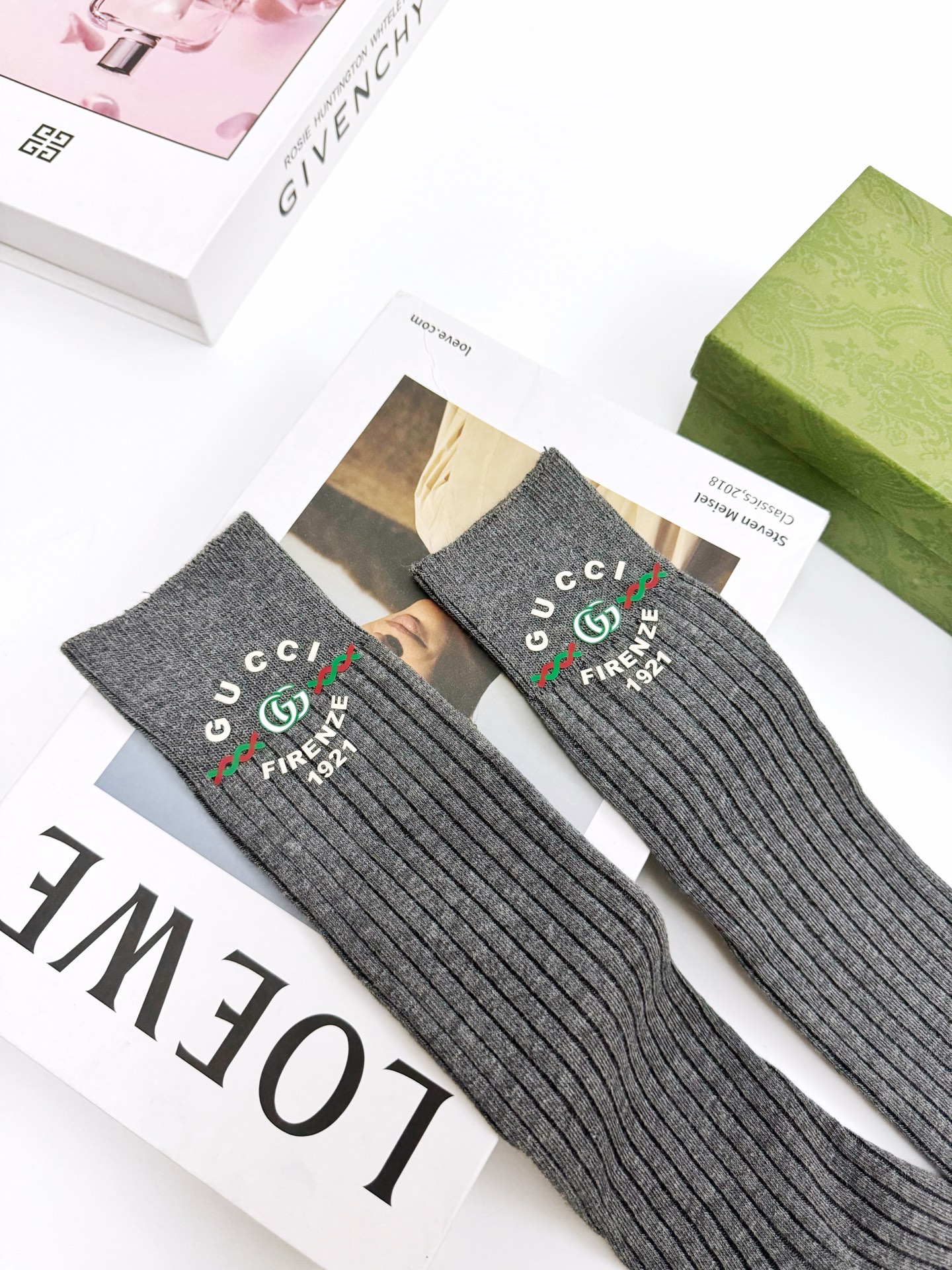 配包装 🌟【一盒一双】 🌟Gucci 古琦  经典字母logo纯棉长筒袜  小腿袜 🌟重工装饰个性时尚 🌟ins爆款！专